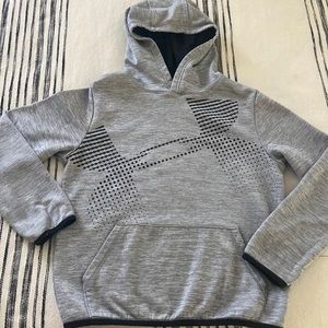 Under Armour L cold gear sweatshirt